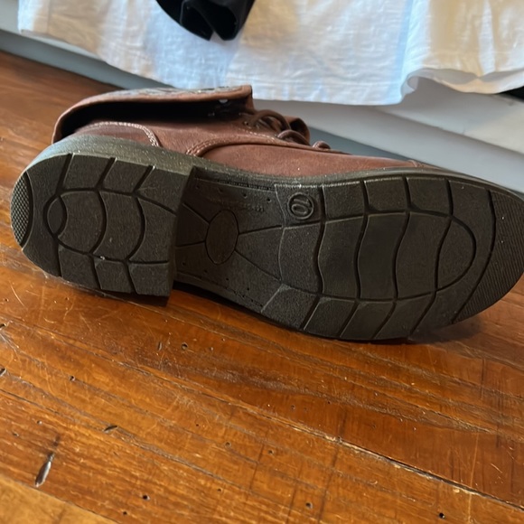 Fold over ankle boots size 10 - Picture 3 of 4